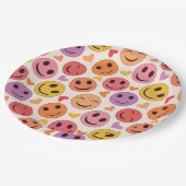 笑顔カラフルの幸せな顔とハート ペーパープレート (アングル)