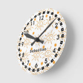 笑顔顔サンシャインパターン名前をカスタムする ラウンド壁時計 (傾斜)