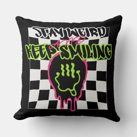 笑顔風変わりで保いる クッション (正面)