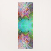 笑顔、カラフルオオヤマネコ – 抽象芸術 ヨガマット (裏面)