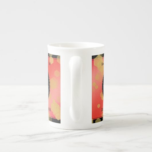 第エレガント2回ガーネ結婚ー記念日 ボーンチャイナマグカップ (裏面)