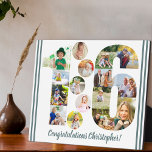 第パーソナライズされた16回写真コラージュ16誕生日 フォトプラーク<br><div class="desc">16誕生日プラークパーソナライズされた – 写真の写真とお気に入りの文字のコラージュカスタム。写真テンプレートは16の形で表示され、さらに5つの余分なスポットと一緒に写真を追加する準備ができている写真を合計16の写真を持つことができ、毎年1つ！現在「おめでとう読の名前！」という言葉もカスタマイズある。私の店で16歳の誕生日のプレゼントを探して下さい。と縁どタイポグラフィはモダンティール（緑がかった色）の陰（青い緑のグレーの色）で、編集を歓迎する(「さらにクリック編集」)。</div>
