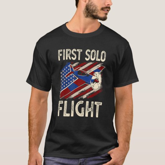 第一単独飛行飛行機航空機パイロット飛行 Tシャツ (正面)