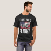 第一単独飛行飛行機航空機パイロット飛行 Tシャツ (正面フル)