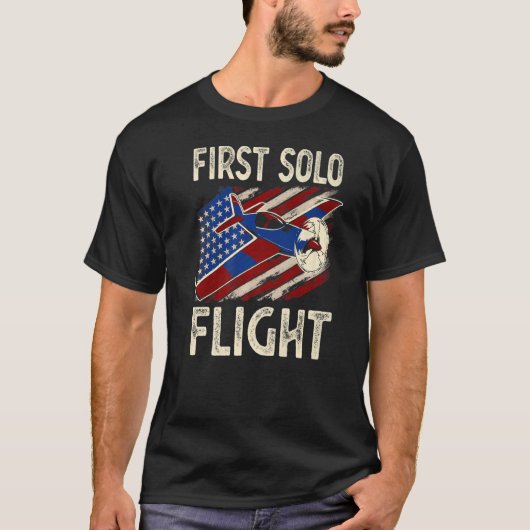 第一単独飛行飛行機航空機パイロット飛行 Tシャツ (正面)