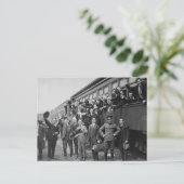 第一次世界大戦の間、兵士たちはアップトン収容所に向かった ポストカード (スタンド正面)