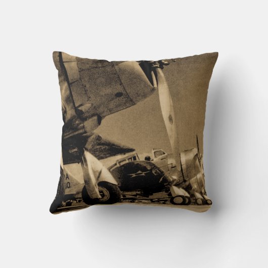 第二次世界大戦のダグラスSBDのDauntless爆撃機の飛行機 クッション (裏面)