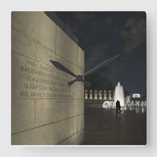 第二次世界大戦の記念碑 スクエア壁時計 (正面)