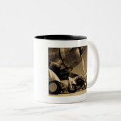 第二次世界大戦の飛行機のダグラスSBD Dauntlesses ツートーンマグカップ (正面右)