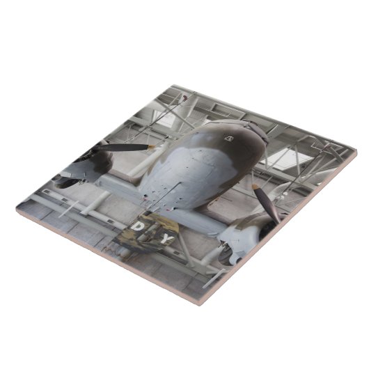 第二次世界大戦のC-47のダコタの輸送の航空機、 タイル (側面)