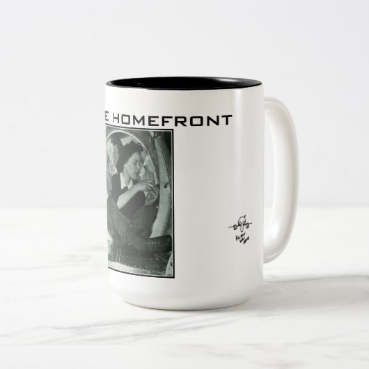 第二次世界大戦 – ホームフロントの飲料マグカップ ツートーンマグカップ (正面右)