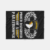 第誇りを持った101機上師団Uの女性娘 フリースブランケット (正面(横))