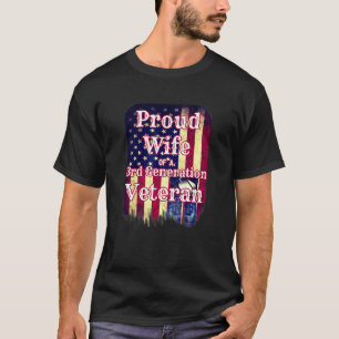 第誇りを持った3世代退役軍人軍隊の妻 Tシャツ
