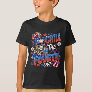 第4をチル・アウト・スケルトン・パトリオティック・ガール Tシャツ
