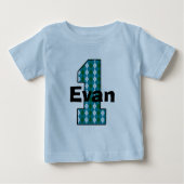 第1アーガイル誕生日の少年シャツ ベビーTシャツ (正面)