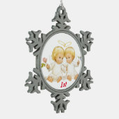 第1クリスマスの菓子の双生児 スノーフレークピューターオーナメント (左)