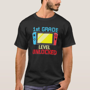 第1グレードのロック解除されたビデオゲーム新学期 Tシャツ