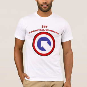 第1兵站部の肩パッチのTシャツ Tシャツ
