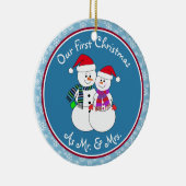 第1回クリスマスギフト結婚したおもしろいスノーカップル セラミックオーナメント (右)