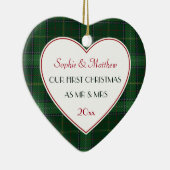 第1回クリスマス結婚したグリーンプレイドギフトハート セラミックオーナメント (右)