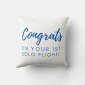第1回ソロおめでとう – カスタマイズ可能 クッション (裏面)
