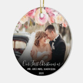 第1回結婚したクリスマスMr&Mrsフォトピンクフローラ セラミックオーナメント (左)