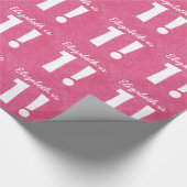 第1女の子のための誕生日の名前をカスタムするのピンクそして白 ラッピングペーパー (角)