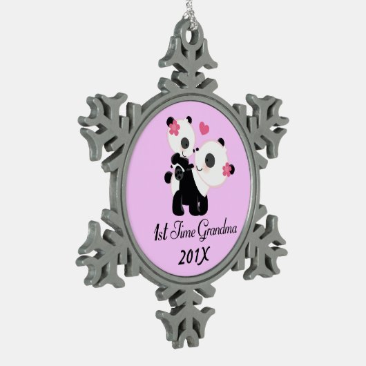 第1時間の祖母の名前入りな記念品 スノーフレークピューターオーナメント (左)