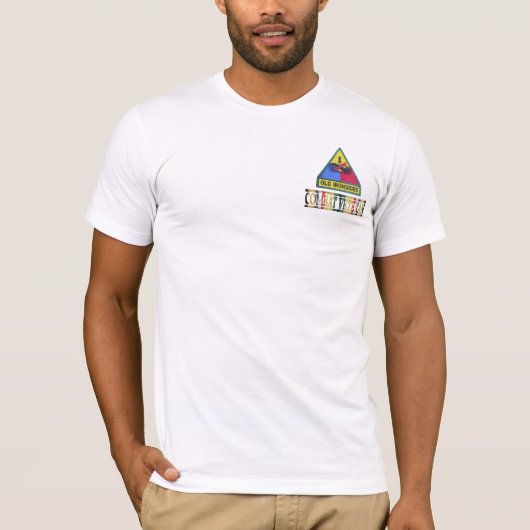 第1機甲師団SWAは退役軍人のワイシャツを戦います Tシャツ (正面)