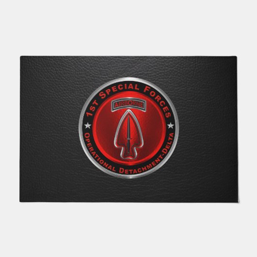 第1次特殊部隊の運用分遣隊 – デルタ ドアマット (正面)