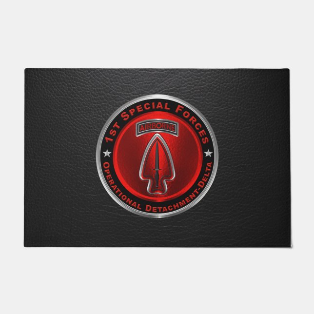 第1次特殊部隊の運用分遣隊 – デルタ ドアマット (正面)