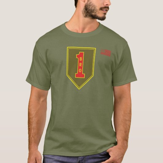 第1歩兵師団パッチビッグレッドワン Tシャツ (正面)