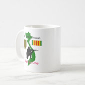 第1歩兵部隊のベトナムの獣医のコーヒーカップかマグ コーヒーマグカップ (正面左)