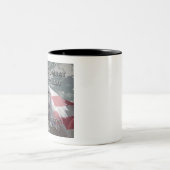 第1歩兵部隊イラク戦闘退役軍人 ツートーンマグカップ (中央)