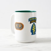 第1特殊部隊のグループのマグ ツートーンマグカップ (正面左)