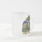 第1特殊部隊の緑色のベレー帽戦争の獣医 フロストグラスマグカップ (正面右)