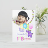 第1誕生会の写真を持つ紫色のプリンセスくま 招待状 (スタンド正面)