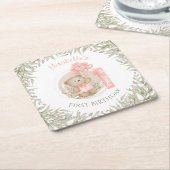 第1誕生日かわいいテディベアハートバルーン スクエアペーパーコースター (アングル)