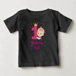第1誕生日の女の子（王冠とピンクのナンバーワン） ベビーTシャツ