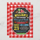 第1誕生日の招待状の赤いトラクターの納屋周囲の庭を耕作して下さい 招待状 (正面/裏面)