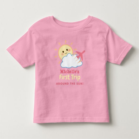 第1誕生日ガールピンク飛行機イエローサンクラウド トドラーTシャツ (正面)
