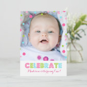 第1誕生日ピンク紙吹雪フォト招待状 招待状 (スタンド正面)