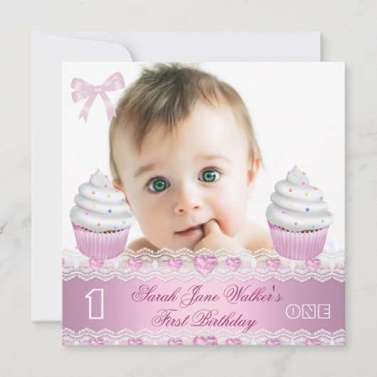 第1誕生日第1女子ホワイトピンクカップケーキベビー3 招待状 (正面)