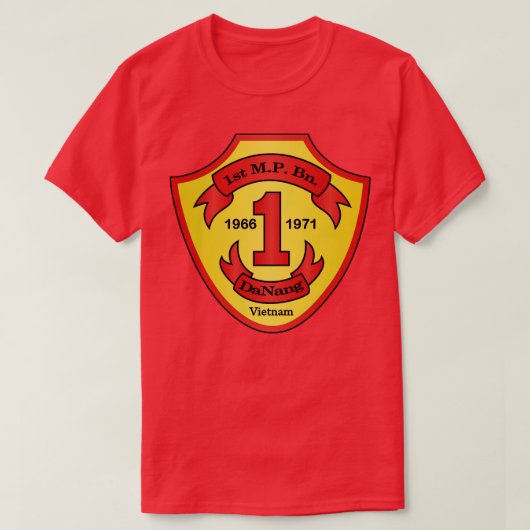 第1軍隊警察大隊をテキスト Tシャツ (デザイン正面)