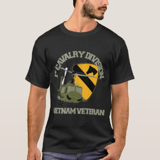 第1騎兵師団ベトナム退役軍人UH1軍艦V Tシャツ