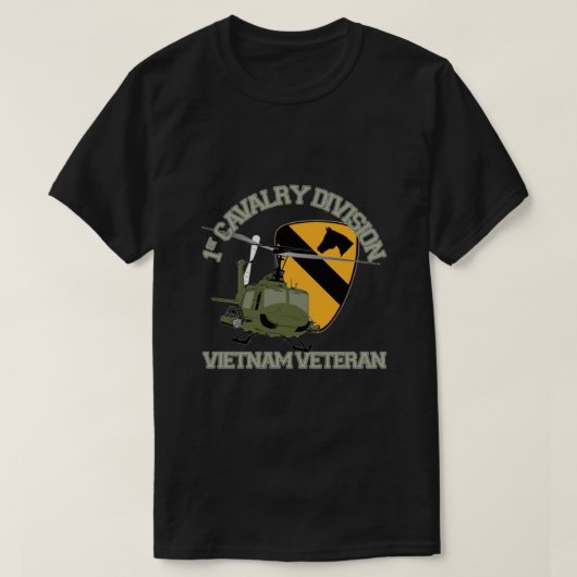 第1騎兵師団ベトナム退役軍人UH1軍艦V Tシャツ (デザイン正面)