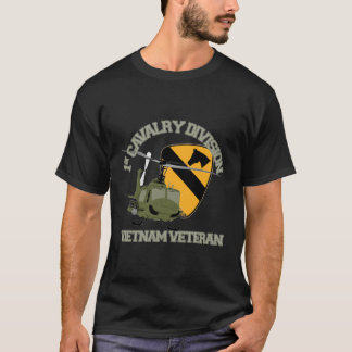 第1騎兵師団ベトナム退役軍人UH1軍艦V Tシャツ