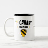 第1騎兵師団「チームの第1部統一された州」 ツートーンマグカップ (左)