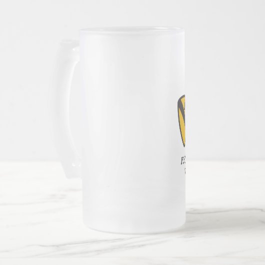 第1騎兵隊のベトナムによって曇らされるマグ フロストグラスビールジョッキ (正面左)