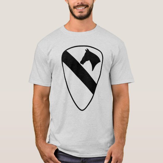第1騎兵隊の大きいロゴのTシャツ(ライト) Tシャツ (正面)